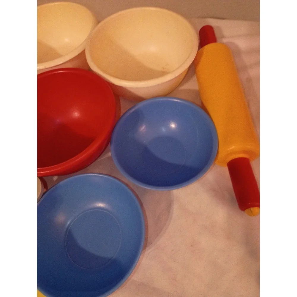 Vintage Tupperware Mini Serve-It Toy Kitchen Set Baking Bowls Rolling Pin Spoons